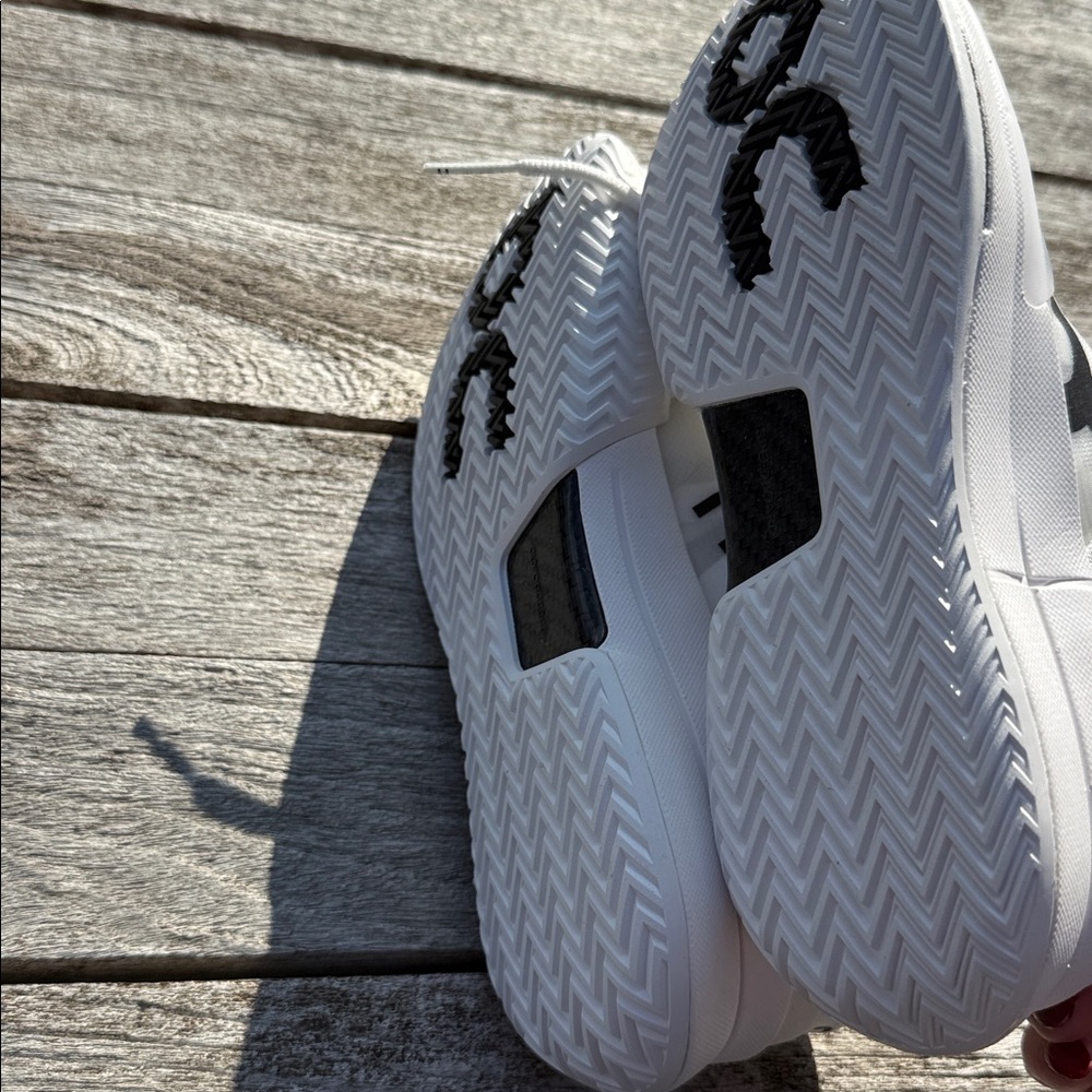 ON CLOUD All White Womens THE ROGER Pro 2 sneaker size 7 NWT - Picture 6 of 6